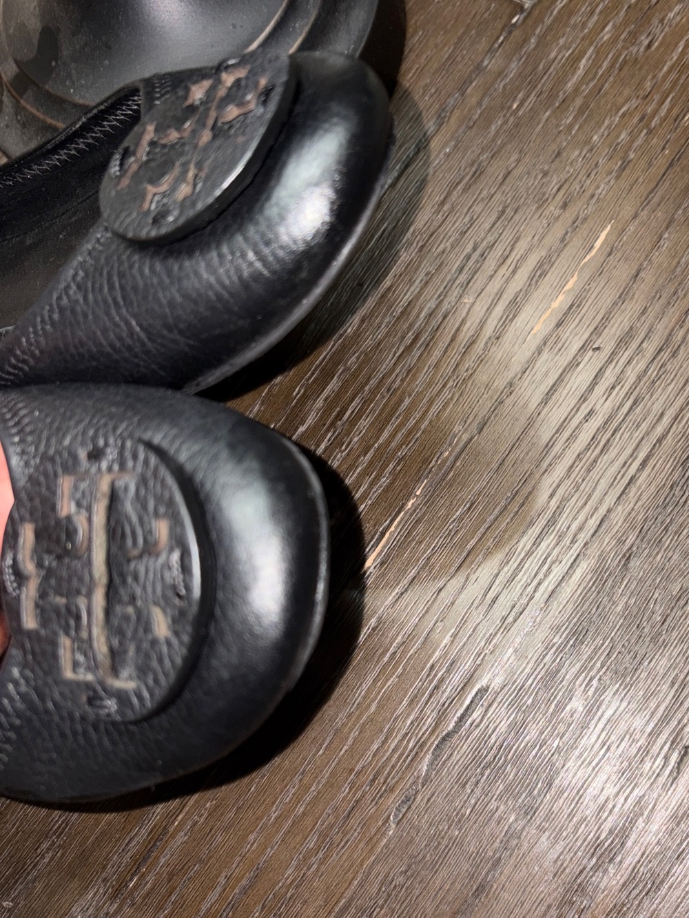 Tory Burch Riviera Black Pebbled Leather Logo Ballet Flats - Picture 3 of 8